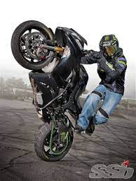 Splendor bike stunts video |splendor stunts in india. 2013 Kawasaki Zx 6r 636 Stunt Supremacy Stunt Bike Cool Bikes Motorcycle