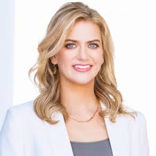 Traci Poole's Instagram, Twitter & Facebook