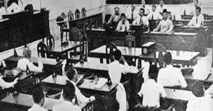Pada sidang pembukaan disepakati untuk mengubah kalimat pembukaan uud pada alinea keempat tentang dasar negara pancasila. 3 Hasil Sidang Ppki 18 Agustus 1945 Ilmusiana