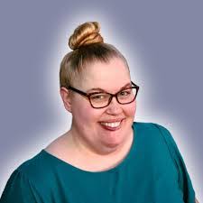 Marianne Holt's Instagram, Twitter & Facebook