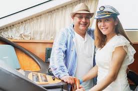 Doa pelet lewat senyuman ini akan memberikan pemahaman pada kita bahwa sangat penting untuk memperhatikan amalan ilmu pengasihan melalui senyum yang mungkin dapat memberikan kesan mendalam terhadap wanita yang ingin ditaklukkan hatinya. Dapat Doa Manis Dari Irwan Mussry Maia Estianty Best Husband In The World Okezone Celebrity