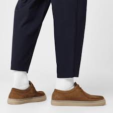 Fred Perry Dawson Low Suede Trainers in Tan