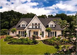 Viele abbildungen zeigten das haus in grau (was mir sehr gefällt) und weiss (was logischerweise meiner freundin sehr gut gefällt). Traumhauspreis Gewinnerhauser Im Uberblick