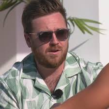 Revealed: Love Island's Harry's friend Harry shares the juicy conversations  that weren't aired in Villa visit