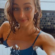 What clothes are in the gifted box?