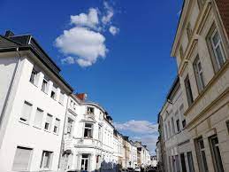 +++ wohnungen gesucht +++ wer verfügbaren wohnraum hat, kann sich unter: Kommentar Zu Bonner Mietpreisen Nicht Nur Wohlhabende Durfen Sich Das Leben In Der Stadt Leisten Konnen