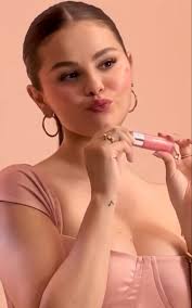 This face watches me style my hair and apply makeup everyday.