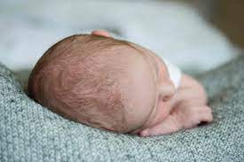 Die Entwicklung Der Kopfform Deines Babys Und Was Dabei Schief Gehen Kann Entwicklung Babywelt Magazin Baby Sweets De