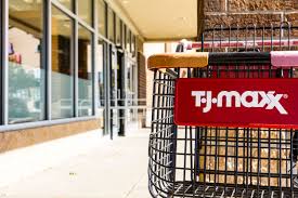 5 things you must know before you apply. The Tj Maxx Credit Card A Good Fit For Fashionistas Credit Com