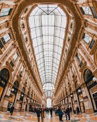 Famous Interior Designers Milan Insplosion Nel 2020 Milano Italia Duomo Di Milano Italia