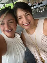 Deseo de todo corazon verlos feliz así como ahora por el resto de mi vida .  Los amo mis queridos padres. Son mi gran ejemplo de perseverancia, lucha ,  sacrificio y amor .