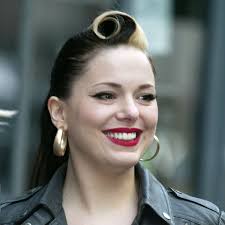 'just one kiss' 💋 out now imeldamay.lnk.to/11pthalbumfa. Imelda May Tells How Bono Sent Her A Guitar When She Was Desperate To Write A Song Irish Mirror Online