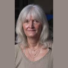 🇪🇬🕊🎨 **New Release Alert!** 🎨🕊️ I am ecstatic to unveil my latest  painting, "Pigeon Flagger: Second Series"! In this piece, the flagger calls  his pigeons home by waving the Egyptian flag 🇪🇬.