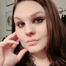 Alexandra Wendt's Instagram, Twitter & Facebook