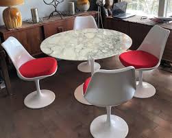 Authentic Knoll E Saarinen Marble Tulip Dining Table Round 42 And 4 Tulip Chairs Mint Super Sale Tulip Dining Table Round Dining Table Dining Table Design