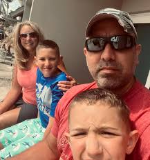 👋🏼Hi! I'm Elaine McCallister and I have fallen in love with Color Street  dry nail polish! Do your 10 minute manicure in the comfort of your own home  with no mess, smudges