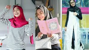 Dulu, sebelum berhijab aku sering mengikuti gaya baju dan rambutnya mereka lanjut ria. Adik Oki Setiana Dewi Dibully Gara Gara Pose Seperti Ini Halaman All Tribunnews Com Mobile