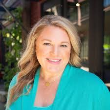 Betsy Sanders's Instagram, Twitter & Facebook