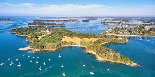 Il correspond pour l'essentiel au royaume, devenu comté puis baillie de broërec et plus anciennement à la cité des vénètes. Morbihan Tourisme Bretagne