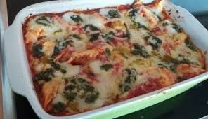 Oven Tortellini In Een Kruidige Tomatensaus Met Mozzarella En Pesto Tortellini Recepten Pasta Maaltijden Tortellini