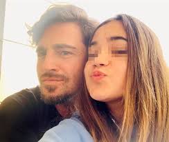 Paula Echevarría y David Bustamente felicitan a su hija