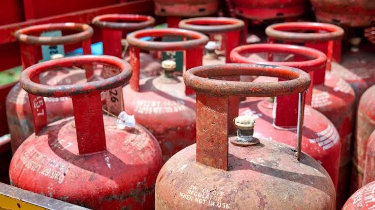  5-kg LPG cylinders 