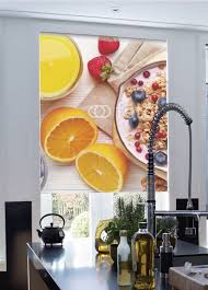 Viste tus ventanas con nuestra gran variedad de estores, venecianas y paneles japoneses. Estores Enrollables A Medida Para La Cocina Descubre Nuestros Nuevos Disenos