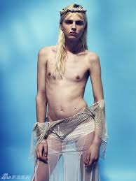 變性人《丹麥女孩》史上第一個進行變性手術的跨性別者──莉莉·