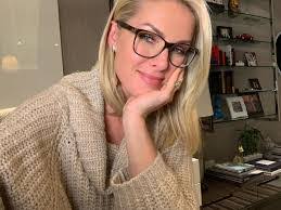 Denise Klas's Instagram, Twitter & Facebook