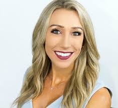 Alyssa Franks's Instagram, Twitter & Facebook