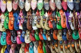 Yasmin butik & batik adalah butik : Merintis Home Industri Pembuatan Sepatu Kerja Usaha