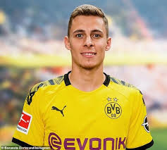 Expected goals, expected goal build up and expected goal. Borussia Dortmund Complete Signing Of Thorgan Hazard On Five Year Deal Daily Mail Online