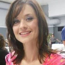 Mindy Starr's Instagram, Twitter & Facebook