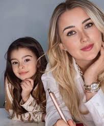 Guys your two husbands are waiting🌸 #aotfans