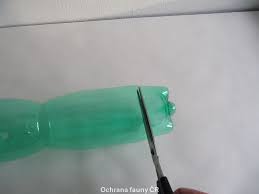 Image result for plašič krtků z pet lahve