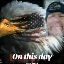 Pizza with mustard low key really good 👀