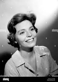 Pauline yates hi-res stock photography and images