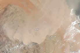 Première tempête de sable / la ville. Une Gigantesque Tempete De Sable A Englouti La Capitale De L Arabie Saoudite Plus De 125 Morts En Inde