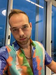 זה מאוד קשה לא... ...לקום מוקדם אם לא הלכתם לישון באחת בלילה. ...להשקיע כסף  אם לא בזבזתם אותו על שטויות מטומטמות. ...לאכול בריא אם המקרר שלכם נקי  מג'אנקפוד. לא צריך להיות גאון