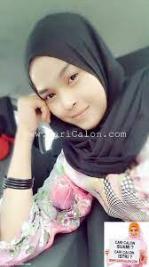 Orangnya cantik, berkulit kuning langsat, bibir indah dan alis tebal, tinggi badannya 157 cm, usianya jangan tanya dech,, pasti gak percaya, masalahnya janda stw ini masih kelihatan masih muda banget. Ai Bae Aliey70 Twitter