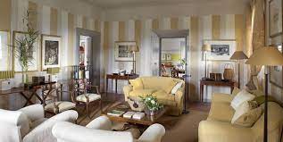 From kitchens and bathrooms to bedrooms and living rooms, the perfect window treatment can transform your home in an instant. 20 Chic Striped Walls Photos Of Rooms With Striped Walls