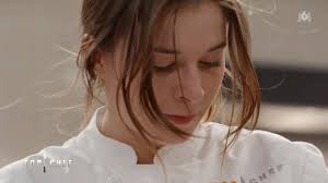 PHOTO Top Chef : Sarah présente sa maman... qui lui ressemble comme deux  gouttes d'eau