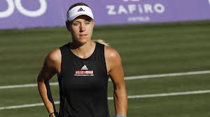 Developed over 30 years ago, the isometric™ design increases the sweet spot by 7%*. Wta Santa Ponsa Mallorca Angelique Kerber Scheitert An Belinda Bencic Eurosport