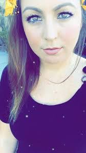 Julia Crews's Instagram, Twitter & Facebook