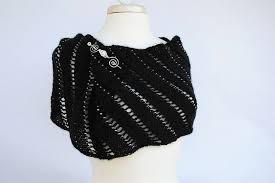 Although the knit tie appears to be a new trendy accessory, it's actually been around for quite some time. Rip Tied Tie Pattern Ravelry Knitting Pattern