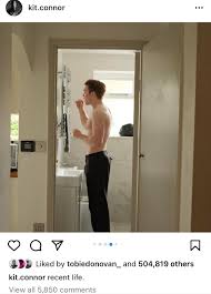 Kinda finding it funny how some fans are so quick to say Kit doesnt want  to be called hot or attractive (when theres no actual proof he actually  said that) and then