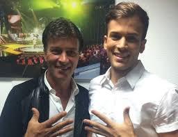 verso 2 não me peças para deixar o meu outro amor já sabias muito bem quando começou que eu a qualquer hora tinha que ir embora e o momento já. Tony Carreira Orgulhoso Do Filho David Movenoticias