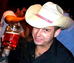 stalker shots: Entrevista com Mutant Cox, o mais atarefado músico do  Psychobilly Brasileiro.