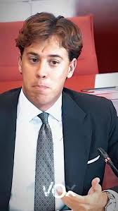 La diputada de la coalición Vamos, Alexandra Brenes (@alebrenes_3), quien  busca presidir la Comisión de Credenciales en la Asamblea Nacional  (@asambleapma), se le ha descubierto recientemente una conexión con el  condenado Alejandro