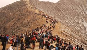 Maybe you would like to learn more about one of these? Menteri Rapat Di Banyuwangi Bahas Kereta Gantung Di Kawah Ijen Nasional Tempo Co